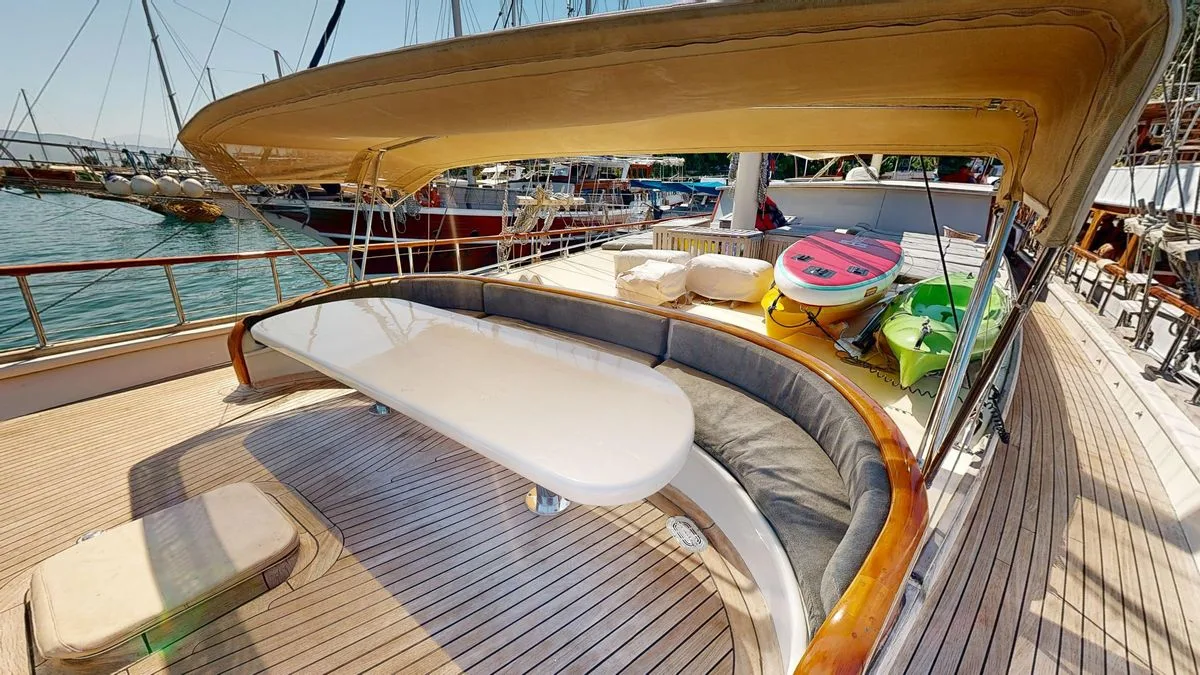 Dear Lila Gulet Küçük Görsel 3