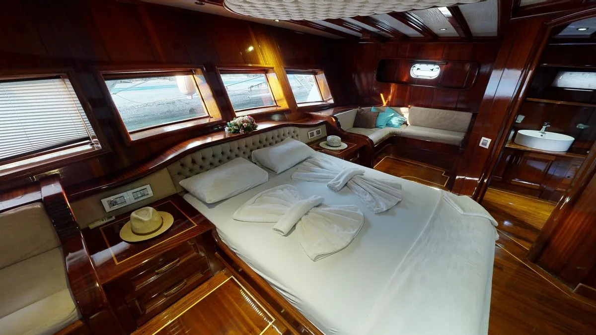 Dear Lila Gulet Küçük Görsel 24