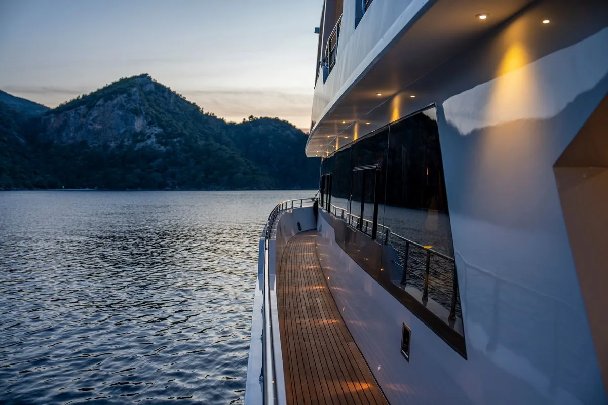 Lila Trawler Küçük Görsel 51