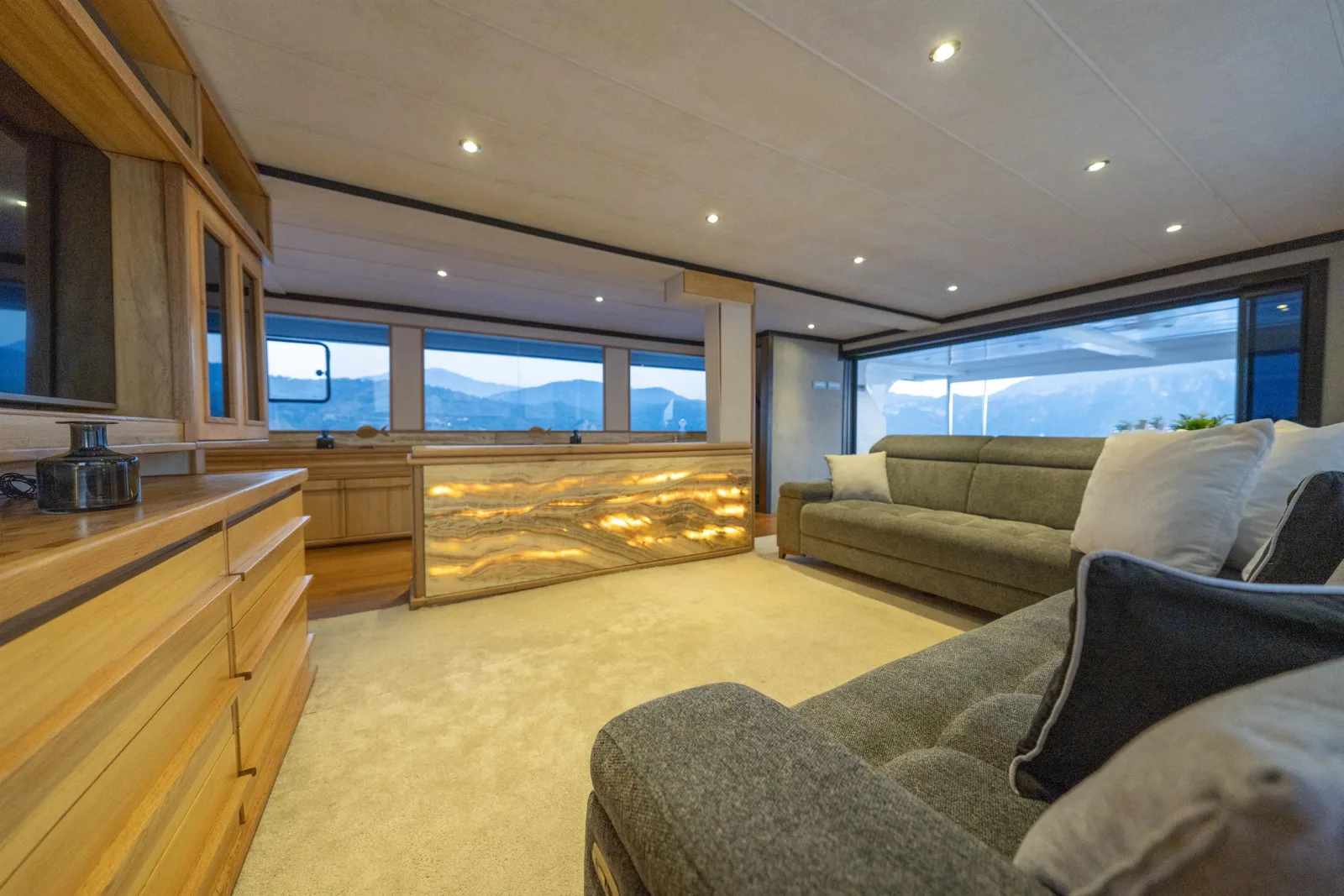 Nayk 3 Trawler Küçük Görsel 11