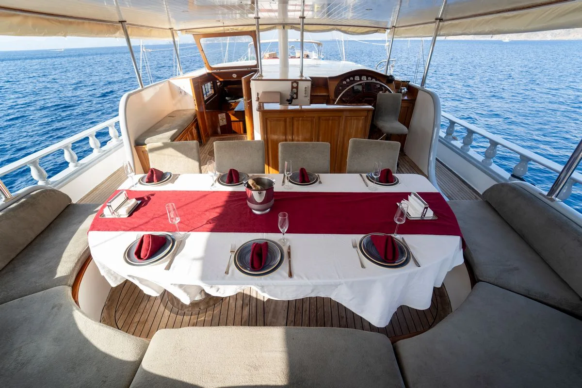 Queen Lila Gulet Küçük Görsel 14