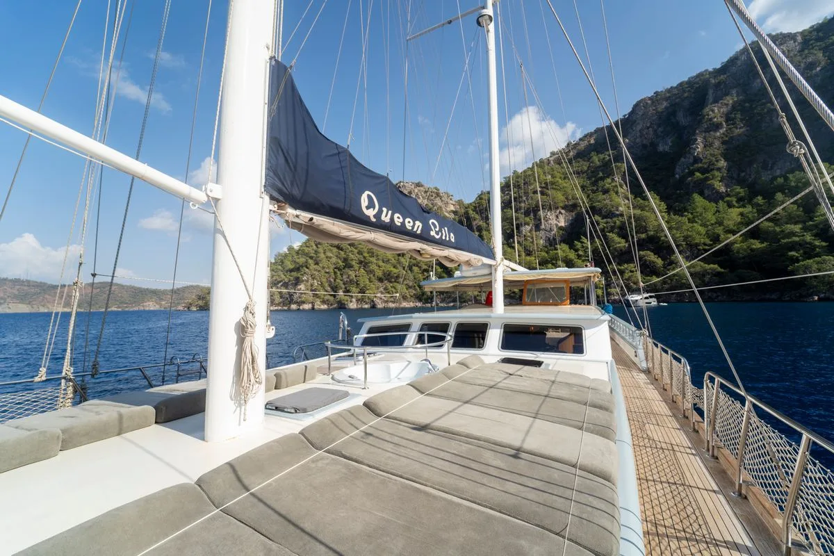 Queen Lila Gulet Küçük Görsel 5