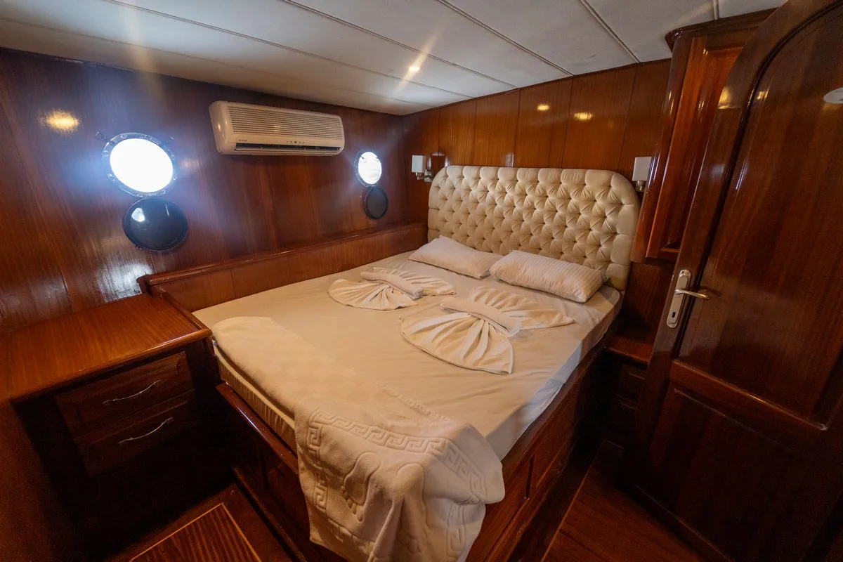 Queen Lila Gulet Küçük Görsel 27